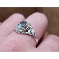 Echt zilveren ring met topaas